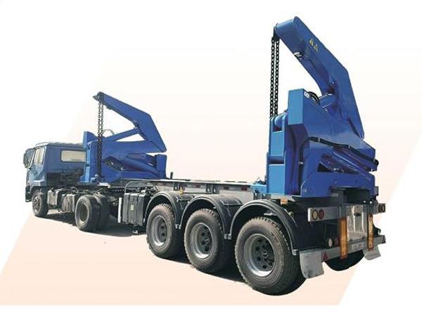 随车起重运输车